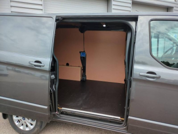 Photo 9 du bon plan FORD Transit Custom Fg VUL 280 L1H1 2.0 EcoBlue 130 S&S Limited BVA6 7cv occasion à 25990 €