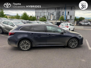 Photo 17 du bon plan TOYOTA Corolla Touring Spt 1.8 140ch Design MY25 occasion à 27990 €