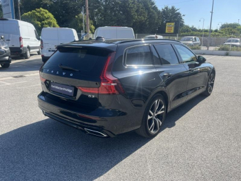 Photo 7 du bon plan VOLVO V60 B3 163ch R-Design Geartronic 8 occasion à 24900 €