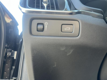 Photo 14 du bon plan VOLVO V60 B3 163ch R-Design Geartronic 8 occasion à 24900 €