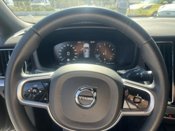 Photo 21 du bon plan VOLVO V60 B3 163ch R-Design Geartronic 8 occasion à 24900 €