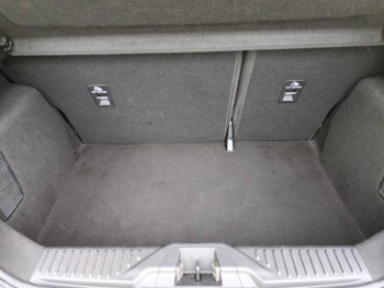 Photo 18 du bon plan FORD Fiesta 1.0 Flexifuel 95ch ST-Line 5p occasion à 15900 €
