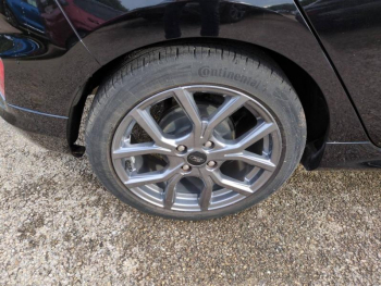 Photo 22 du bon plan FORD Fiesta 1.0 Flexifuel 95ch ST-Line 5p occasion à 15900 €
