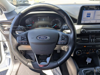 Photo 15 du bon plan FORD Focus 1.0 Flexifuel mHEV 125ch Titanium Style occasion à 15490 €