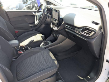 Photo 11 du bon plan FORD Fiesta 1.0 Flexifuel 95ch Titanium Business 5p occasion à 17990 €