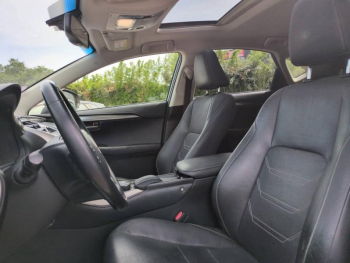 Photo 15 du bon plan LEXUS NX 200t 4WD Luxe occasion à 18990 €