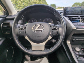 Photo 22 du bon plan LEXUS NX 200t 4WD Luxe occasion à 18990 €