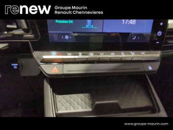 Photo 23 du bon plan RENAULT Megane E-Tech Electric EV60 220ch Equilibre super charge occasion à 19998 €
