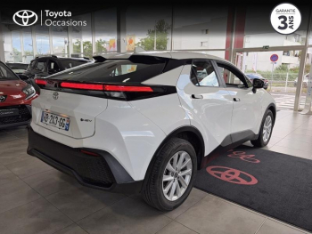 Photo 18 du bon plan TOYOTA C-HR 1.8 Hybride 140ch Dynamic occasion à 26390 €