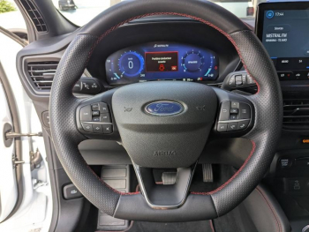 Photo 11 du bon plan FORD Focus 1.0 Flexifuel E85 BIOETHANOL DE SERIE mHEV 125ch ST-Line X Powershift occasion à 23990 €