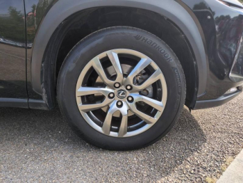 Photo 10 du bon plan LEXUS NX 300h 4WD Executive occasion à 25990 €