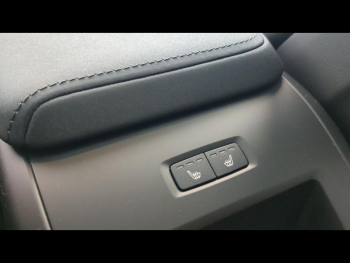 Photo 19 du bon plan VOLVO XC60 T6 Hybride Rechargeable 253 + 145ch Ultra Style Dark Geartronic 8 AWD occasion à 69980 €