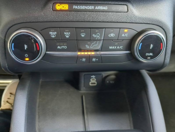 Photo 29 du bon plan FORD Kuga 2.5 Duratec 190ch FHEV E85 Graphite Tech Edition BVA occasion à 28990 €