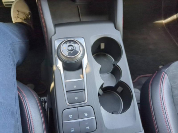 Photo 30 du bon plan FORD Kuga 2.5 Duratec 190ch FHEV E85 Graphite Tech Edition BVA occasion à 28990 €