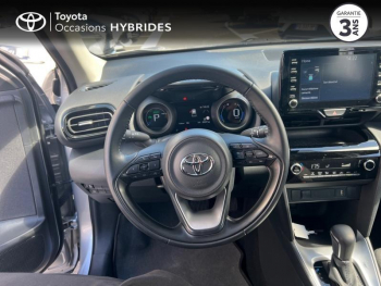 Photo 34 du bon plan TOYOTA Yaris 116h Dynamic Business 5p + Programme Beyond Zero Academy MY22 occasion à 20390 €