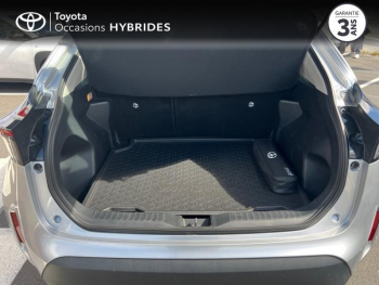 Photo 35 du bon plan TOYOTA Yaris 116h Dynamic Business 5p + Programme Beyond Zero Academy MY22 occasion à 20390 €