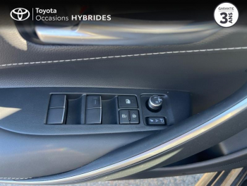 Photo 20 du bon plan TOYOTA Corolla Touring Spt 1.8 140ch Design MY25 occasion à 28490 €