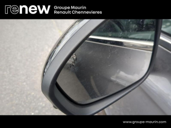 Photo 13 du bon plan RENAULT Clio 1.6 E-Tech 145ch full hybrid Evolution occasion à 16990 €