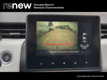 Photo 25 du bon plan RENAULT Clio 1.6 E-Tech 145ch full hybrid Evolution occasion à 16990 €