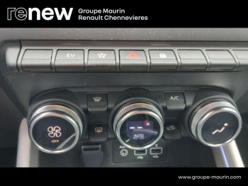 Photo 26 du bon plan RENAULT Clio 1.6 E-Tech 145ch full hybrid Evolution occasion à 16990 €