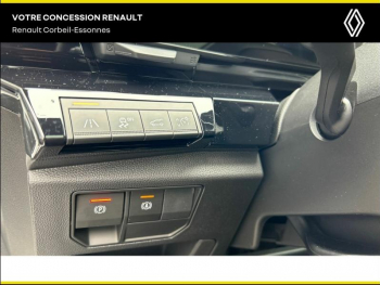 Photo 16 du bon plan RENAULT Austral 1.2 E-Tech full hybrid 200ch Techno esprit Alpine occasion à 27990 €