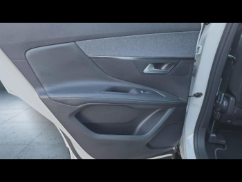Photo 15 du bon plan PEUGEOT 3008 1.5 BlueHDi 130ch E6.c GT Line S&S EAT8 occasion à 19980 €
