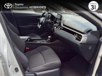 Photo 6 du bon plan TOYOTA C-HR 122h Design 2WD E-CVT RC18 occasion à 17990 €