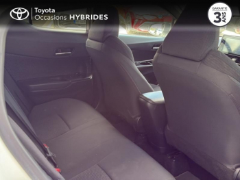 Photo 7 du bon plan TOYOTA C-HR 122h Design 2WD E-CVT RC18 occasion à 17990 €