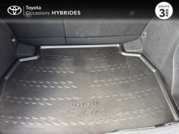 Photo 10 du bon plan TOYOTA C-HR 122h Design 2WD E-CVT RC18 occasion à 17990 €