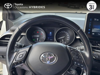 Photo 13 du bon plan TOYOTA C-HR 122h Design 2WD E-CVT RC18 occasion à 17990 €