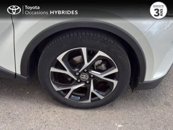 Photo 16 du bon plan TOYOTA C-HR 122h Design 2WD E-CVT RC18 occasion à 17990 €