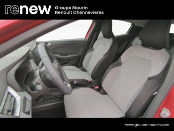 Photo 13 du bon plan RENAULT Clio 1.6 E-Tech 145ch full hybrid Evolution - 24 occasion à 18799 €