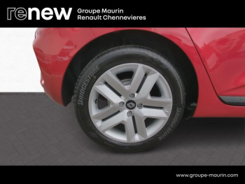 Photo 17 du bon plan RENAULT Clio 1.6 E-Tech 145ch full hybrid Evolution - 24 occasion à 18799 €