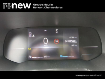 Photo 22 du bon plan RENAULT Clio 1.6 E-Tech 145ch full hybrid Evolution - 24 occasion à 18799 €