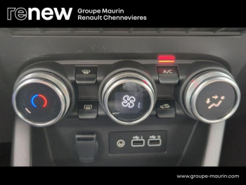 Photo 27 du bon plan RENAULT Clio 1.6 E-Tech 145ch full hybrid Evolution - 24 occasion à 18799 €