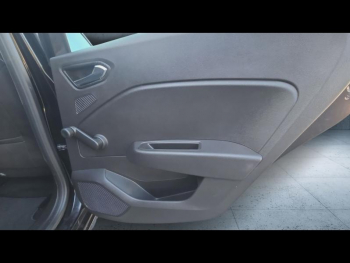 Photo 16 du bon plan RENAULT Clio 1.6 E-Tech hybride 145ch Techno occasion à 12290 €