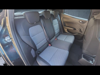 Photo 17 du bon plan RENAULT Clio 1.6 E-Tech hybride 145ch Techno occasion à 12290 €