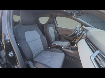Photo 20 du bon plan RENAULT Clio 1.6 E-Tech hybride 145ch Techno occasion à 12290 €