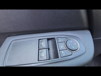 Photo 23 du bon plan RENAULT Clio 1.6 E-Tech hybride 145ch Techno occasion à 12290 €