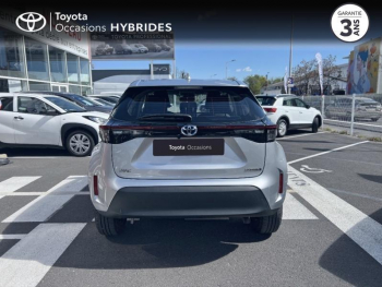 Photo 27 du bon plan TOYOTA Yaris 116h Dynamic Business 5p + Programme Beyond Zero Academy MY22 occasion à 20390 €