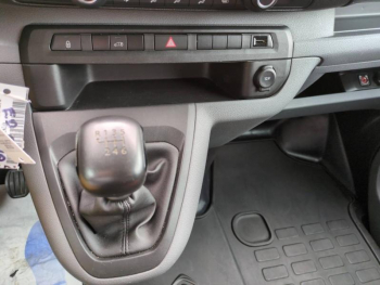 Photo 11 du bon plan CITROEN Jumpy Fg VUL M 2.0 BlueHDi 145ch S&S Driver occasion à 17900 €