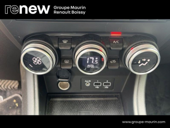 Photo 33 du bon plan RENAULT Captur 1.6 E-Tech hybride 145ch Techno Fast Track occasion à 20400 €