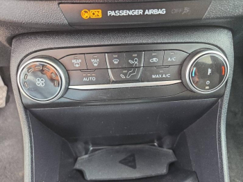 Photo 26 du bon plan FORD Fiesta 1.0 Flexifuel 95ch Titanium Business 5p occasion à 14790 €