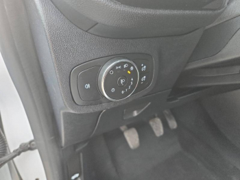 Photo 28 du bon plan FORD Fiesta 1.0 Flexifuel 95ch Titanium Business 5p occasion à 14790 €