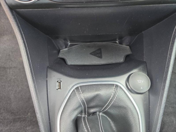 Photo 29 du bon plan FORD Fiesta 1.0 Flexifuel 95ch Titanium Business 5p occasion à 14790 €