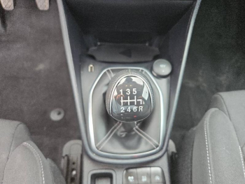 Photo 34 du bon plan FORD Fiesta 1.0 Flexifuel 95ch Titanium Business 5p occasion à 14790 €