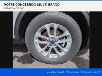 Photo 9 du bon plan FORD Kuga 2.5 Duratec 190ch FHEV E85 Titanium BVA occasion à 27990 €