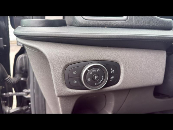 Photo 11 du bon plan FORD Transit Custom Fg VUL 300 L2H1 2.0 EcoBlue 130 Ambiente occasion à 19990 €