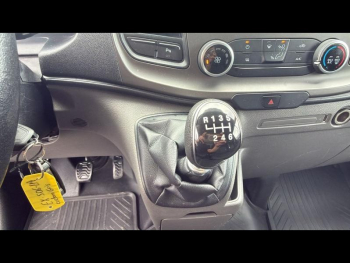 Photo 16 du bon plan FORD Transit Custom Fg VUL 300 L2H1 2.0 EcoBlue 130 Ambiente occasion à 19990 €