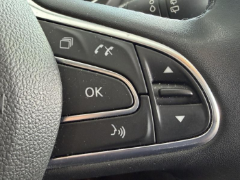 Photo 13 du bon plan RENAULT Scenic 1.7 Blue dCi 120ch Business occasion à 17990 €